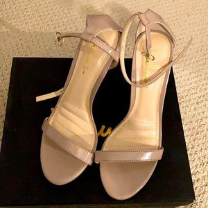 NWT Lulu’s Nude Patent heels